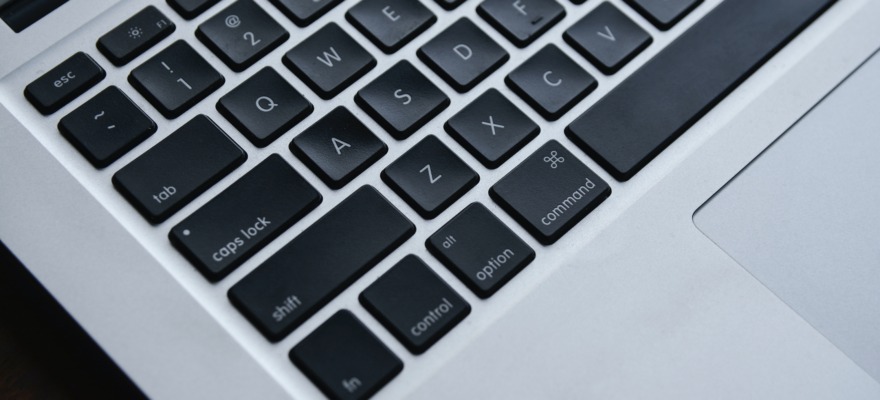 【検索キーワードの選び方 完全ガイド】キーワード選定のやり方は?検索ボリュームとサイトの関係性は?SEO対策に有効なキーワード徹底解説! 1 raphael nogueira nRrwgRTxlp0 unsplash