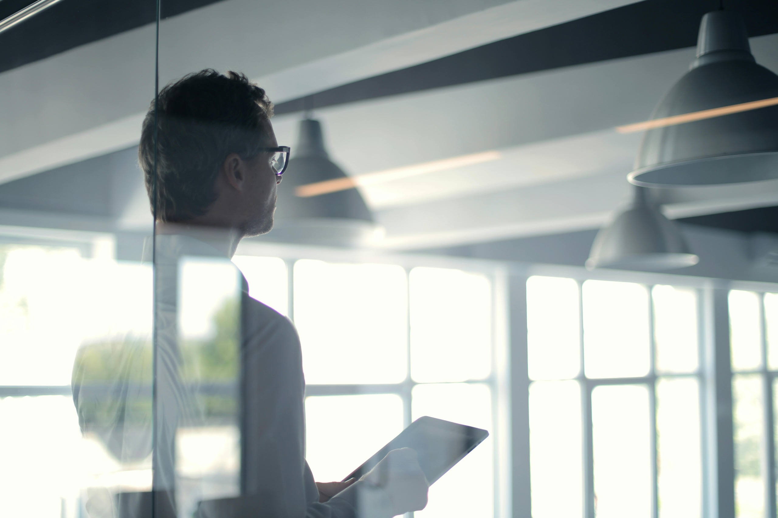 B2B業界のSEO成功事例:ソフトウェア企業B社のホワイトペーパー戦略でリード獲得数2倍に 36 pexels olly 3760093 scaled