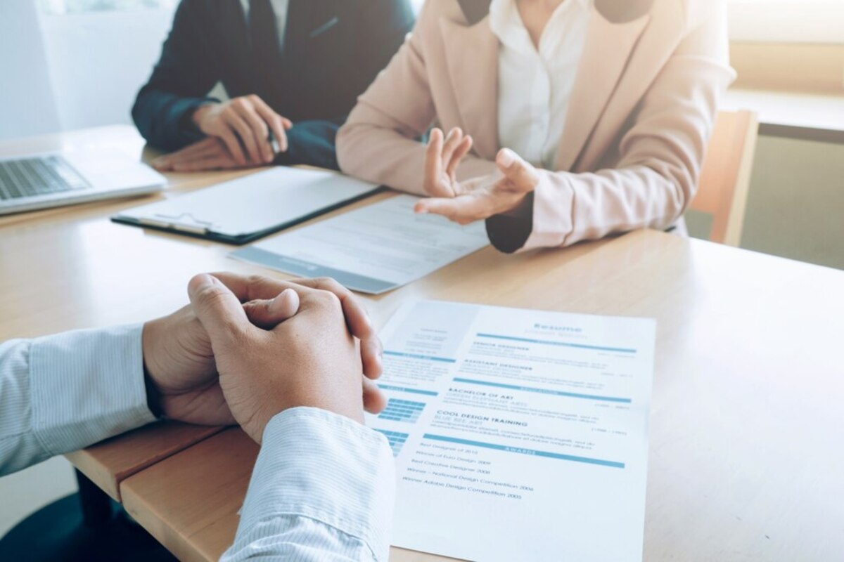 2025年最新【40代未経験】転職率150%向上の実践ガイド 48 business job interview concept 1421 77 1
